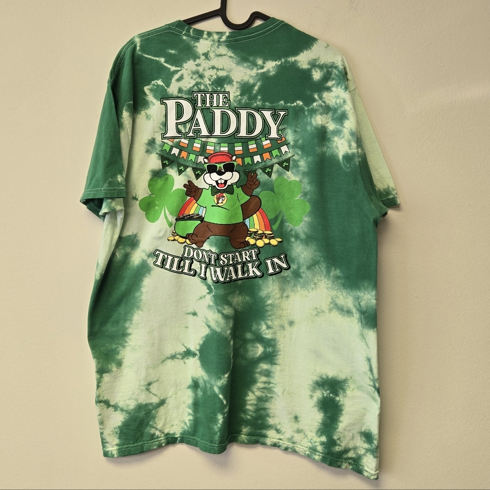 Buc-ee's St Patrick's Day Paddy Don't Start Till I Walk In T-Shirt Green XL